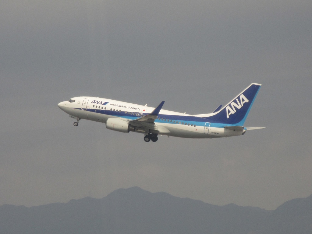 離陸　ANA　B737-700