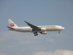 JAL  B777-200通過