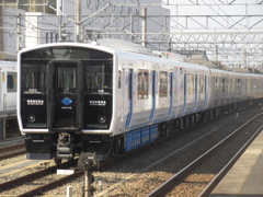 直方駅での819系DENCHA