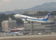 離陸　ANA　B737