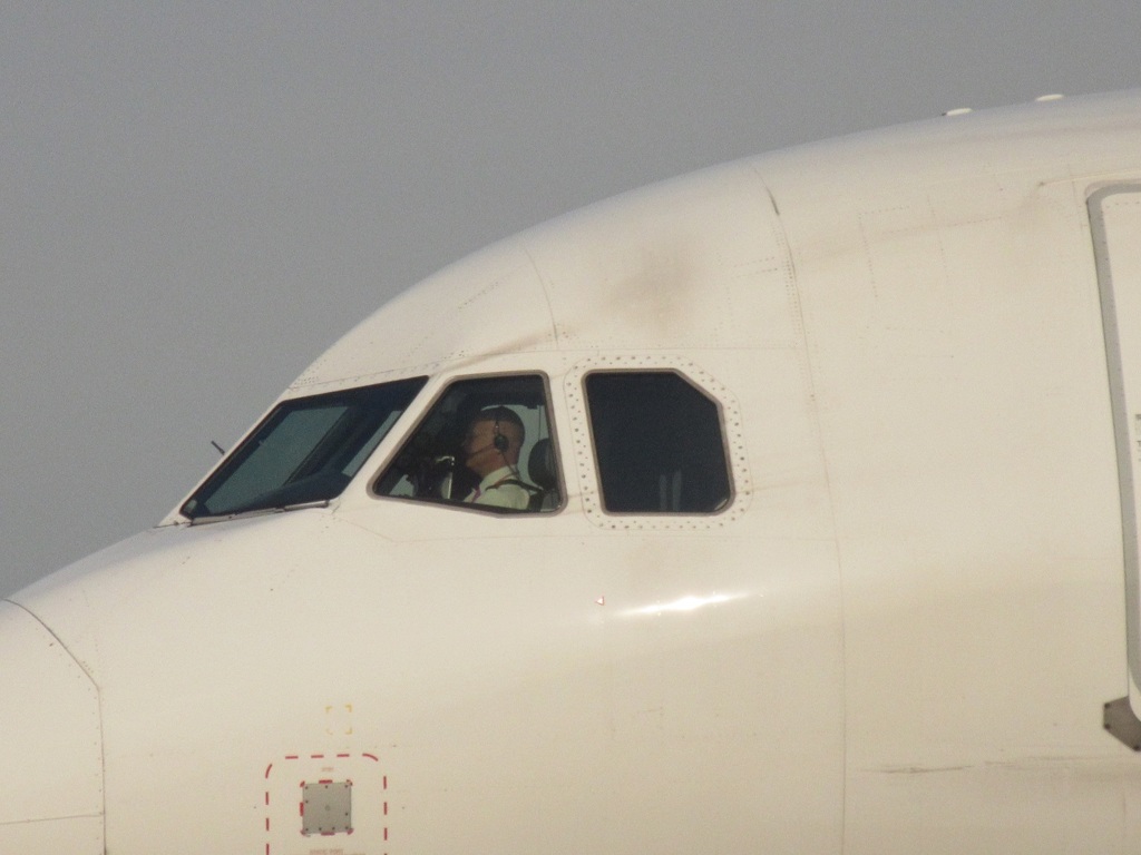 外から見えたパイロット③