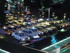 雨の夜の博多シティ①