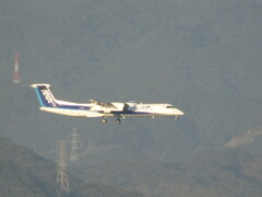福岡空港へのランディング　博多シティより　③