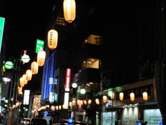 中洲で灯された祇園山笠の提灯