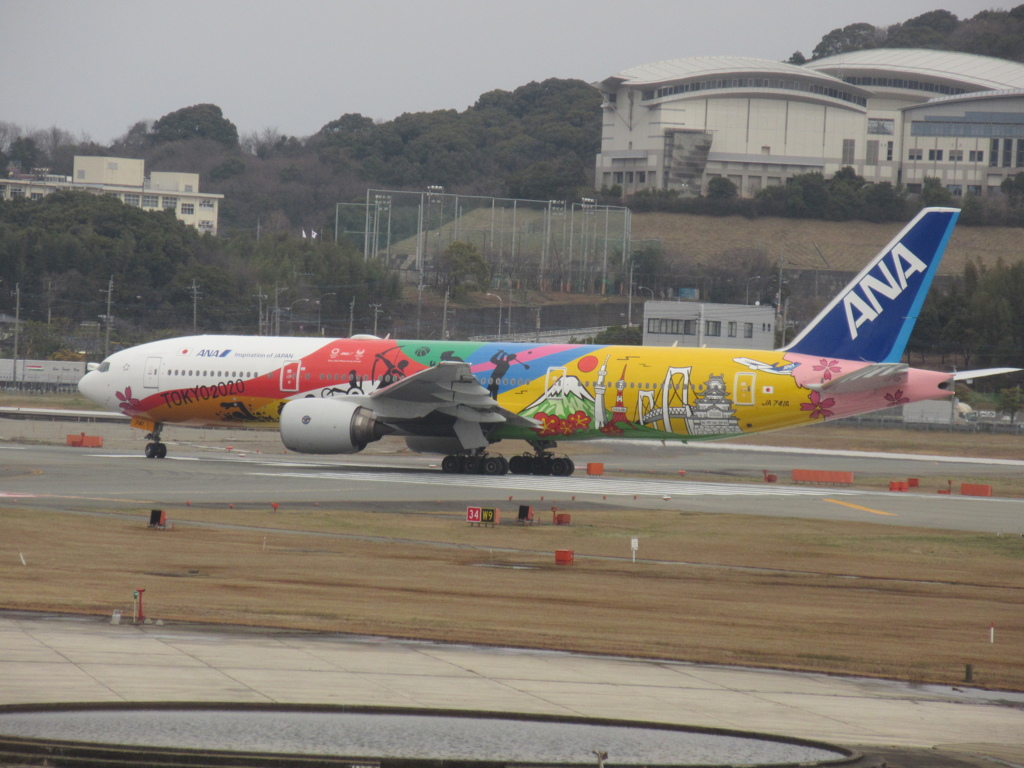 ANA  777-200  JA741A