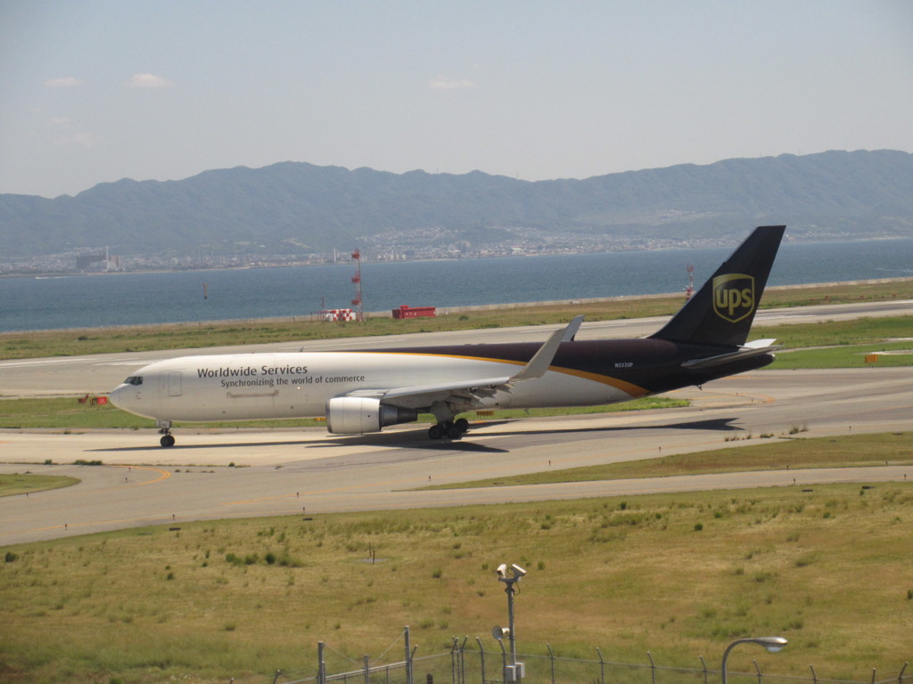 UPS B767の出発