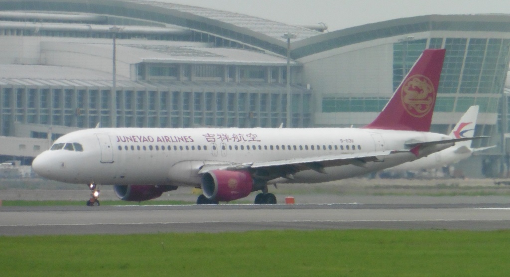 吉祥航空　A320着陸