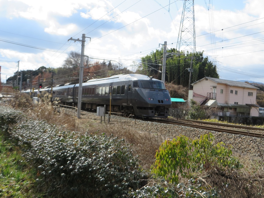 基山町付近を走る787系