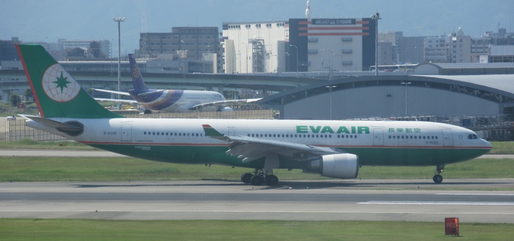 エバー航空　Ａ３３０到着