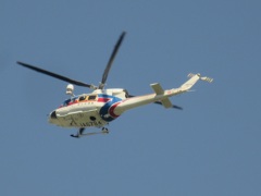 国土交通省ヘリ　離陸