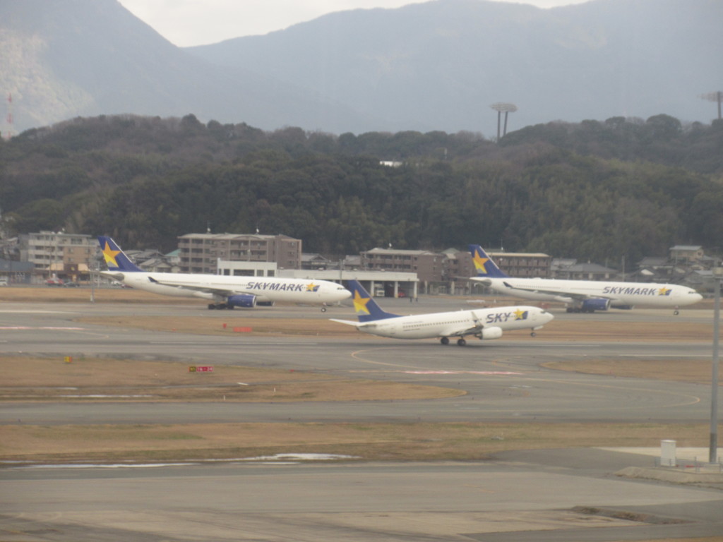 ２機のA330とB737