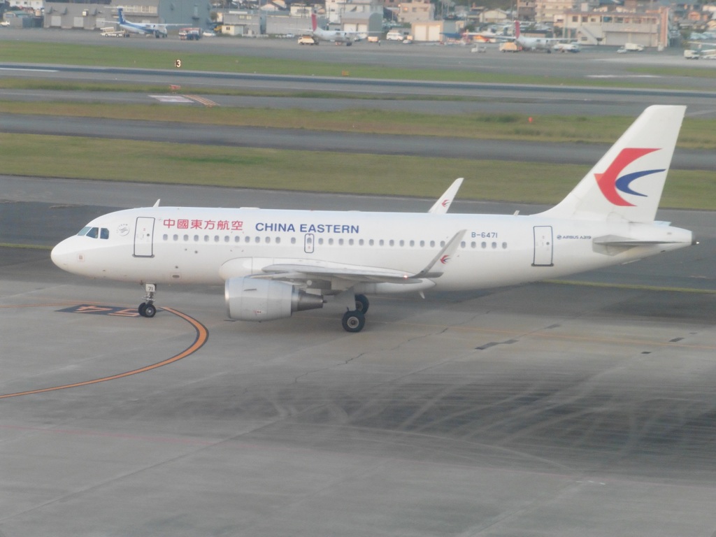 中国東方航　A319   B-6471