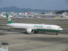 EVAのB777-300　①