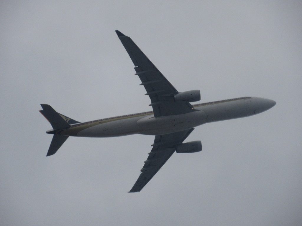 シンガポールエアラインズ　A330離陸