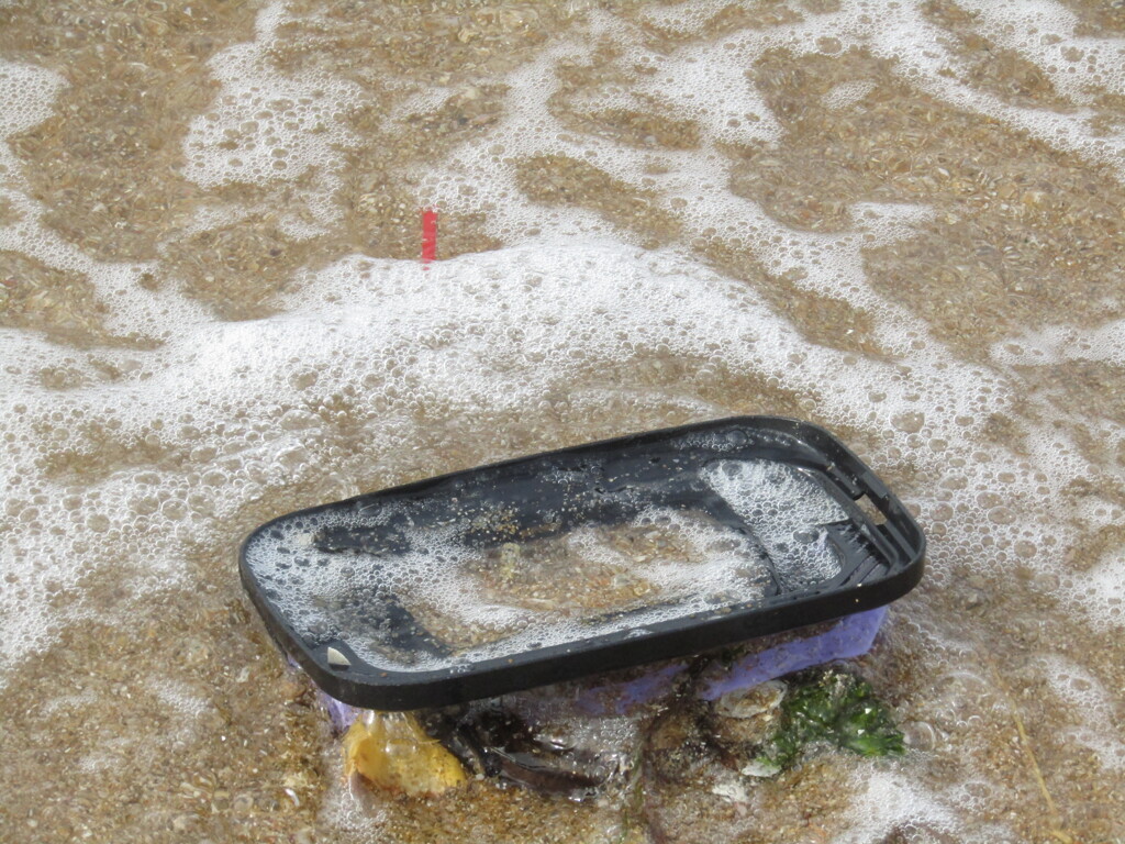 打ち寄せる波　⑥