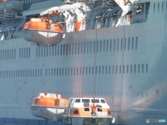 大型客船の救難訓練らしき光景②