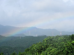 山頂から見えた虹