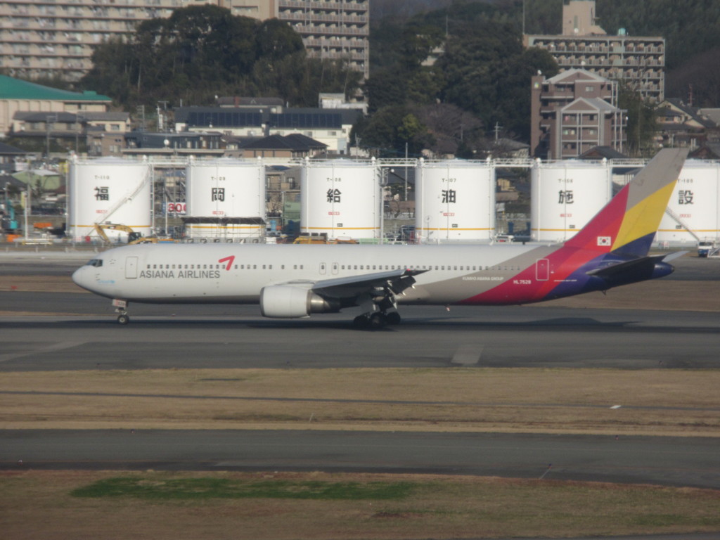 ASIANA　B767-300到着①