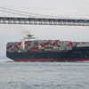 関門海峡を航行する大型貨物船