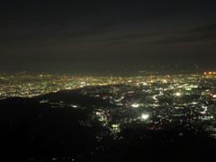 山頂から眺める博多の夜景