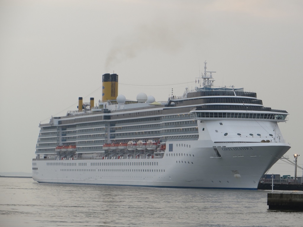 Costa Atlantica出港①