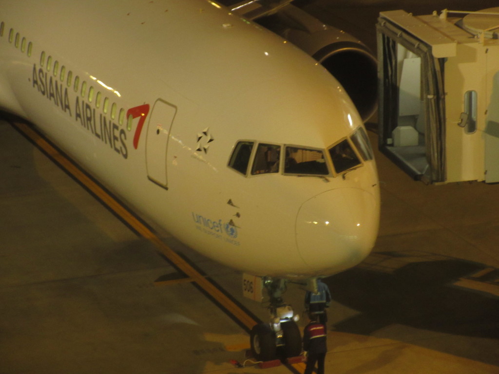 ASIANA　B767-300到着②