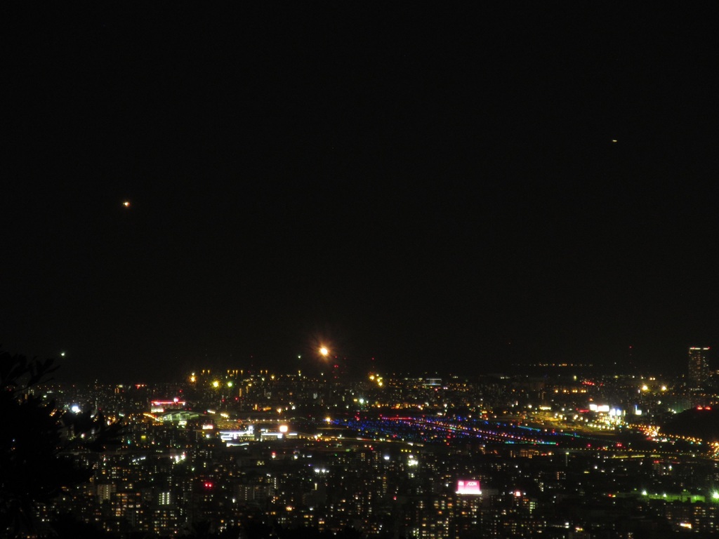 夜の福岡空港