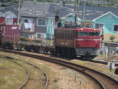 貨物列車通過  1