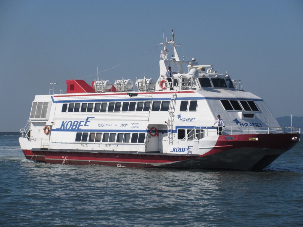 釜山より到着したMIRAEJET　③