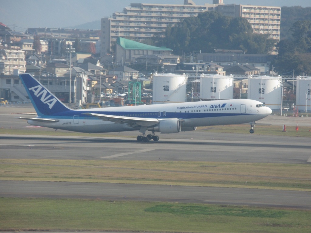 ANA　B７６７離陸