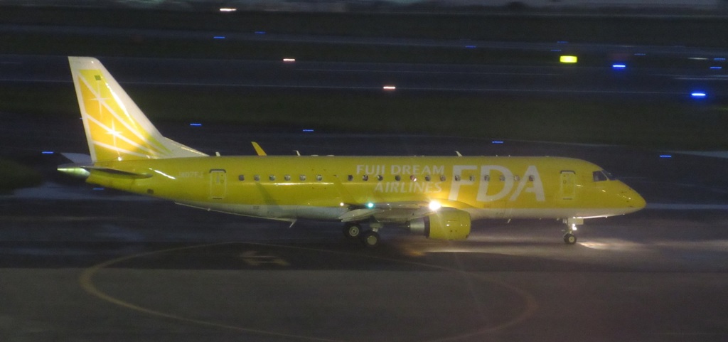 夜の空港にて③