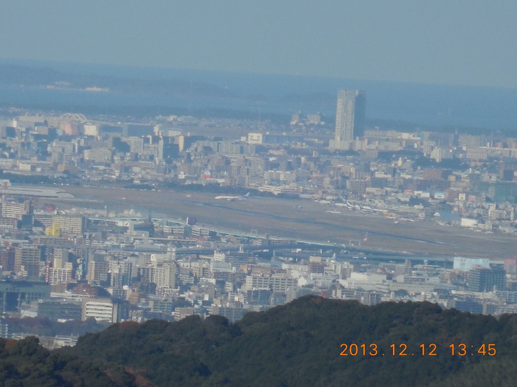 佐賀県基山山頂から眺める福岡空港