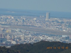 佐賀県基山山頂から眺める福岡空港