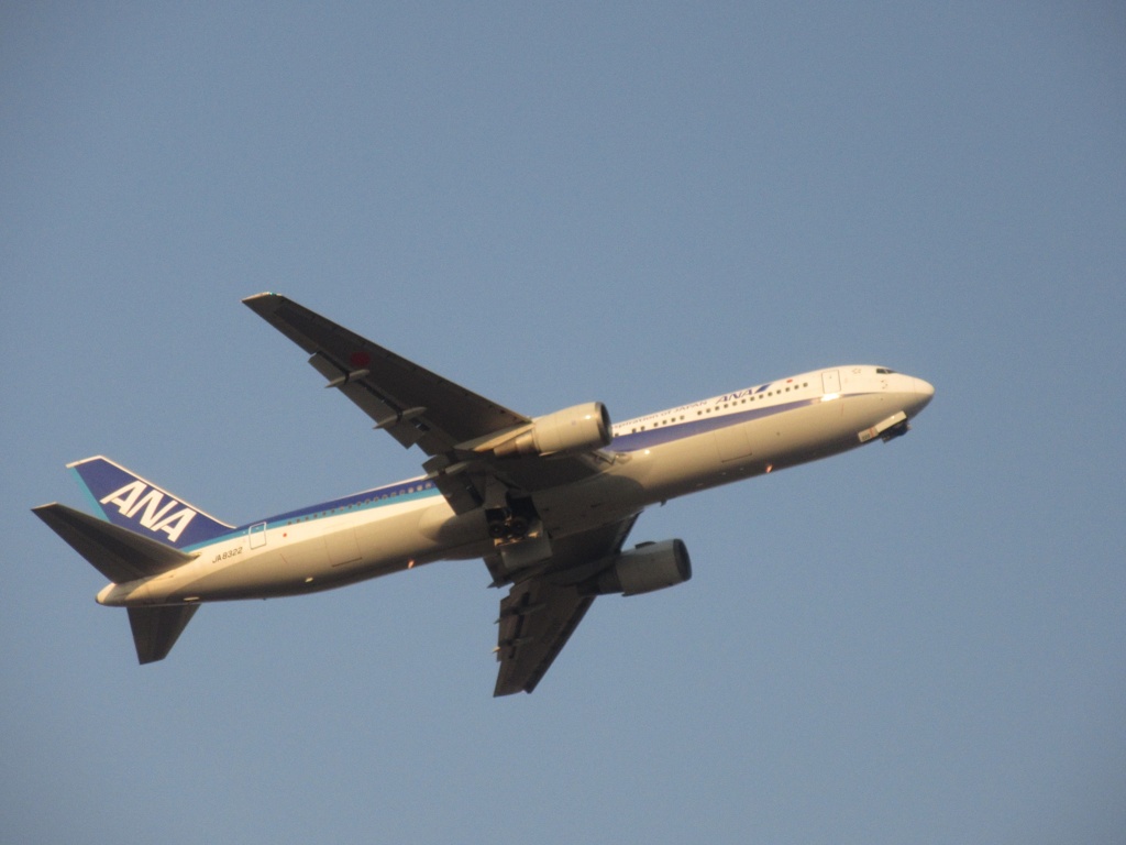 離陸　ANA　B767
