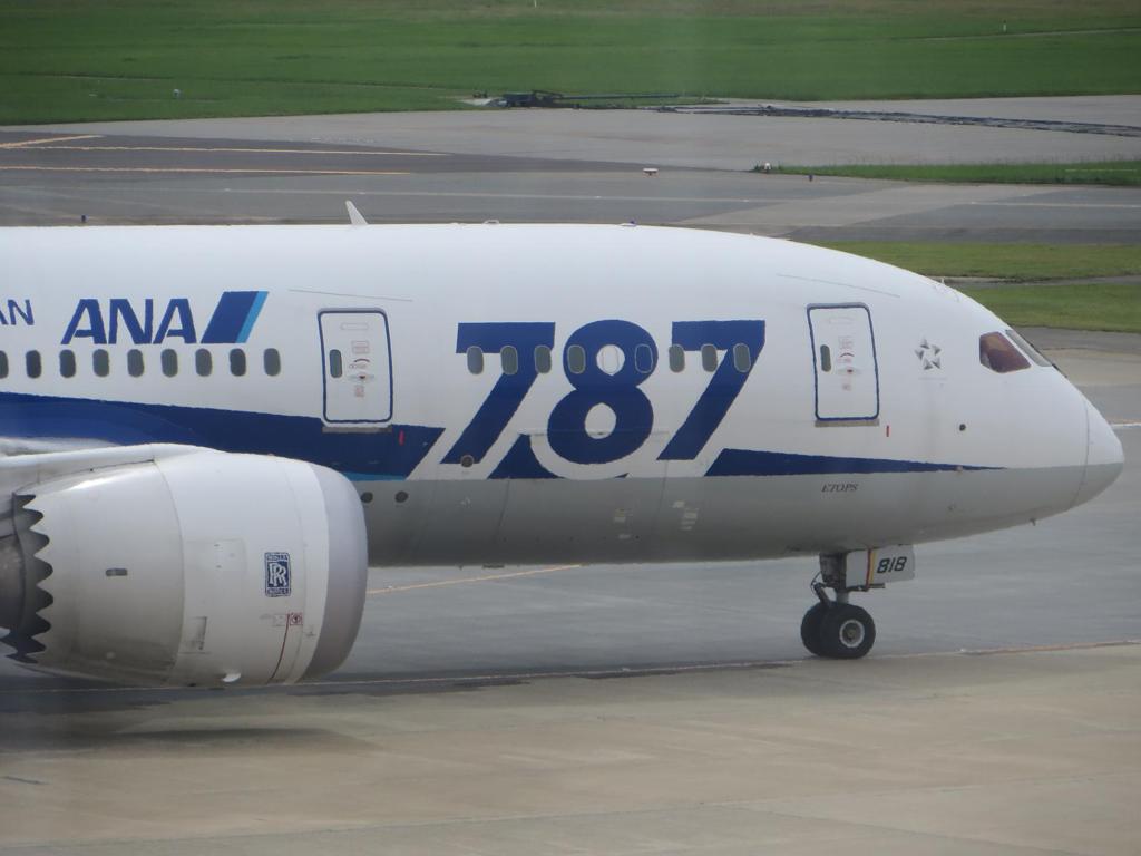 ANA７８７到着　③