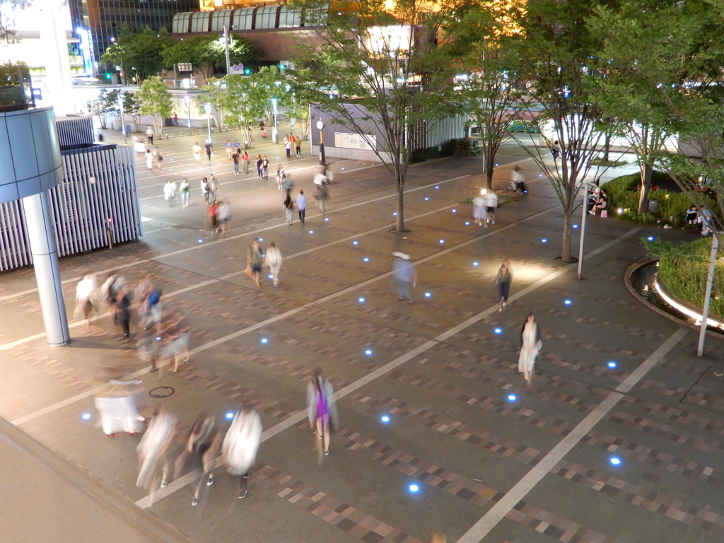 夜の博多シティより　⑤