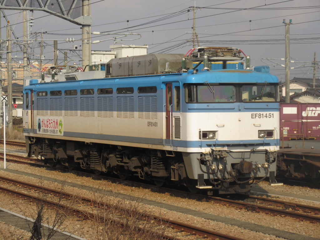 田代駅停車のEF81-451機関車①