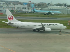 JALとKOREAN　AIRの並走