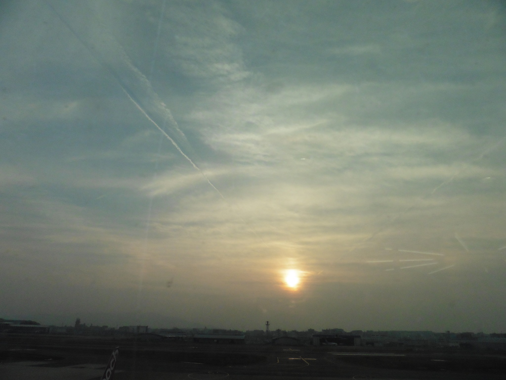 空港から見た夕日