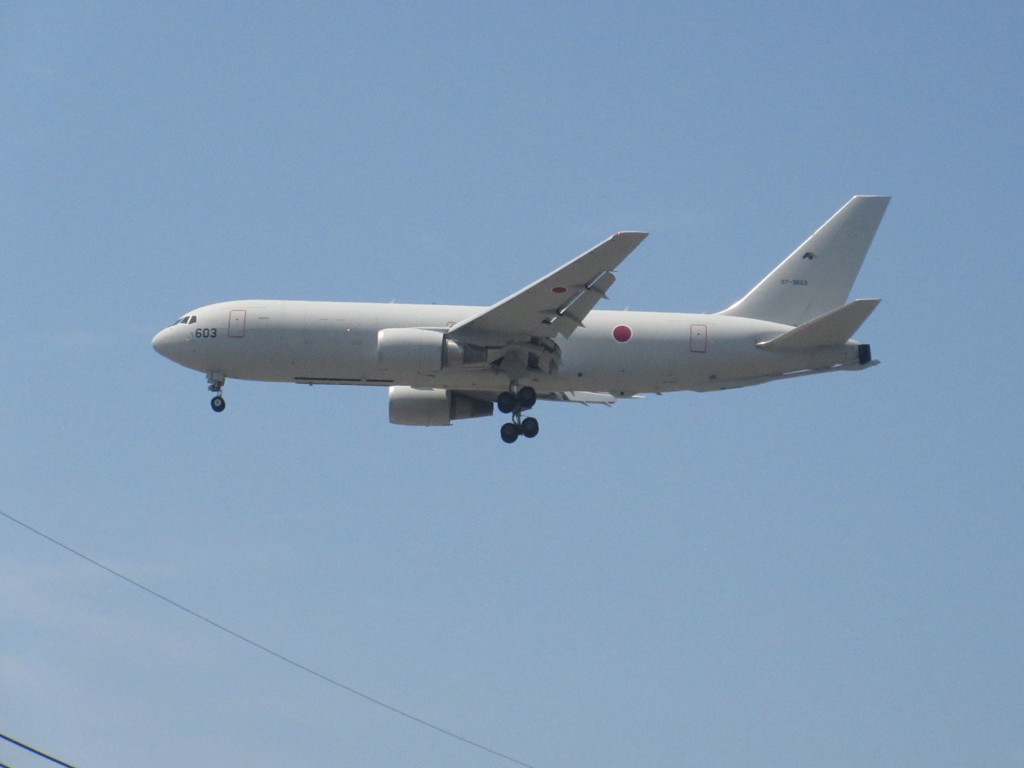 航空自衛隊KC-767着陸