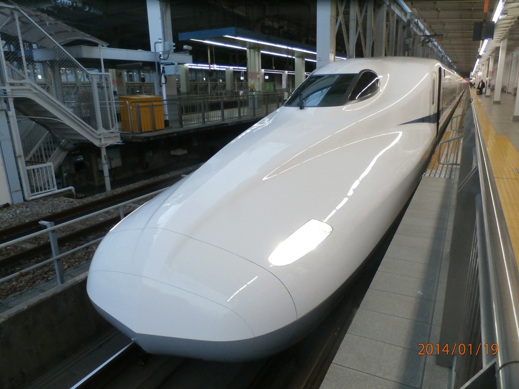 博多駅で撮影したN700A③