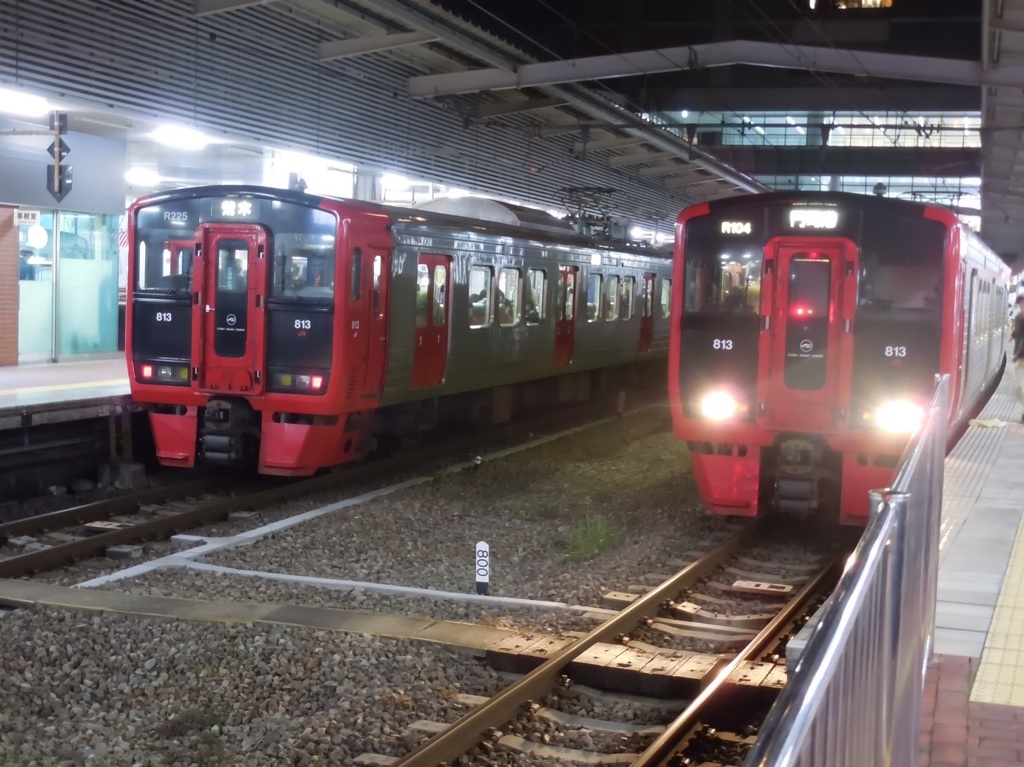 博多駅で８１３系