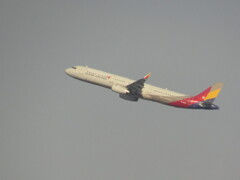 離陸　ASIANA