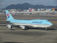 KOREAN AIR  B747-400到着②