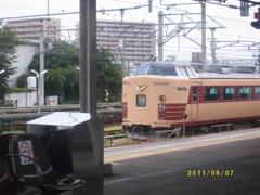JR九州竹下駅にて485系電車