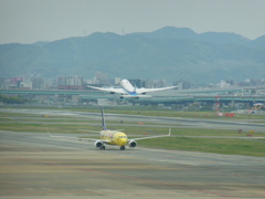 ANA B787-8 福岡空港離陸　③