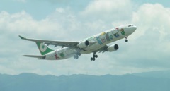 EVA　ハローキティ離陸