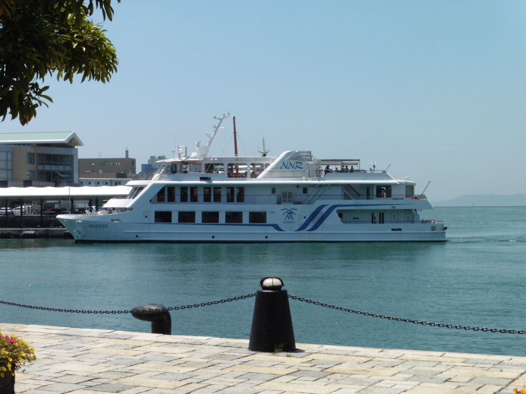 青空のもとの博多港⑥