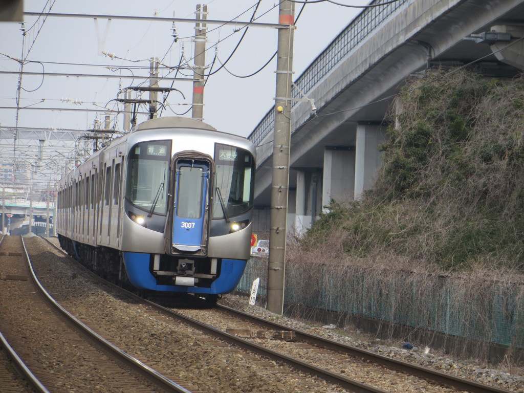 大宰府付近を走る西鉄電車