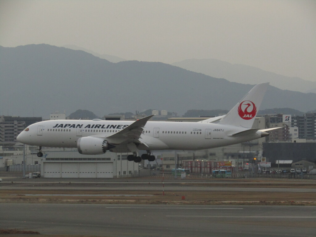 着陸　JAL 787